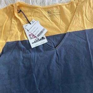 NWT, soft cotton t-shirt!